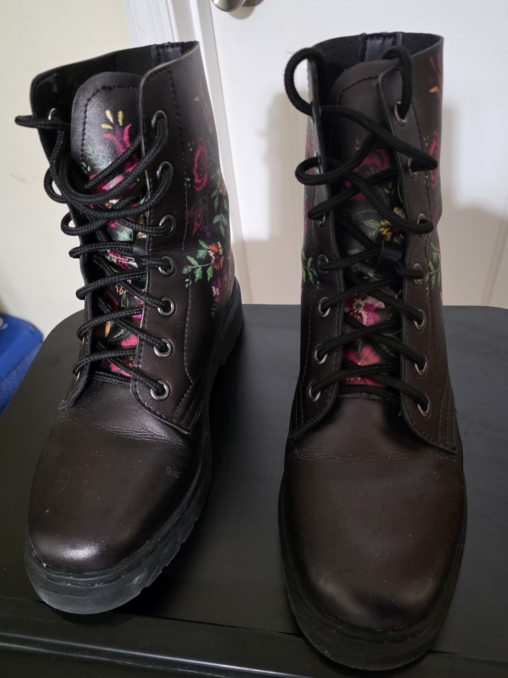Floral Embroidered Black Lace-Up Women's Boots
